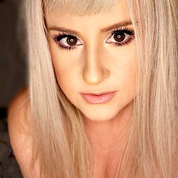 Model Ashley J - OnlyFans Photoshoot