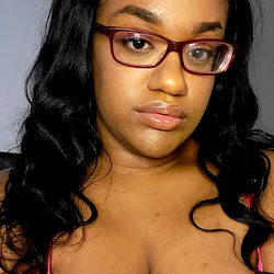 YannaLuv - Stunning OnlyFans Model