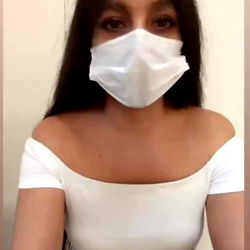 Fashion Influencer in a Trendy City