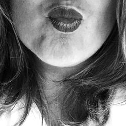 Vivid and Sultry Glamour Model with Sensuous Lips