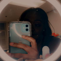 KayJay's Vanity Mirror Selfie