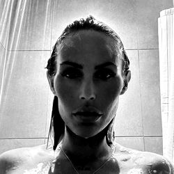 Anna Seneca - Stunning Model in a Shower