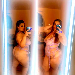 The White Latina 🥵😈 photo