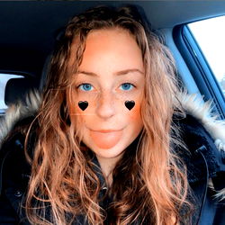 Amara and Rose in a Car with Heart Eyes