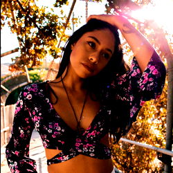Summer Rayy Stunning in Pink Flower Cropped Top