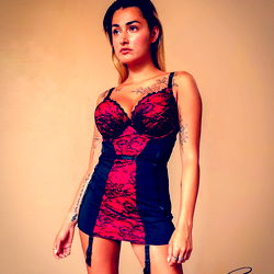 Uktog's Red Lingerie Shoot in Oxfordshire 🇬🇧