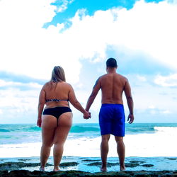 Akhotwifefantasyfree: A Couple Enjoying a Beautiful Beach Day