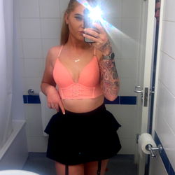 Onlyfans Model Angel Ivy in Bathroom