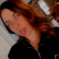 Whitney's Playful OnlyFans Photoshoot