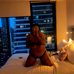 Brooke's Private Moment in Melbourne