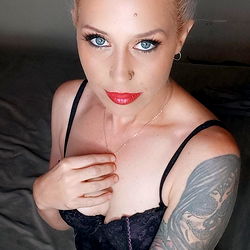 Model Roxy69, Onlyfans Content Creator from Gold Coast