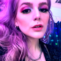 Stylish Margot Darko, a vibrant New Orleans model