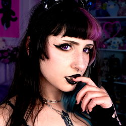 Aesthetically Elegant Aestra Azure, Gender: Female, Age: 23, from UK