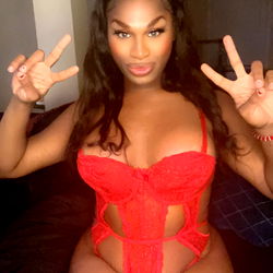 KIERSTEN COLE 6'6 AMAZON, OnlyFans Model, ✈️