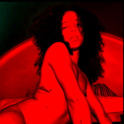 Anna Simón, OnlyFans Model, Red and Black