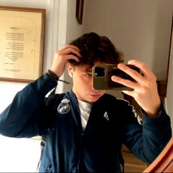 Model Alix, 23, Parisian Style