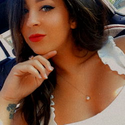 Lainie Barnes: Model and Influencer