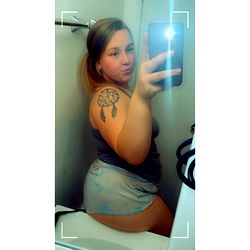 Sexy OnlyFans Model Kaycheyenne in Bathing Suit