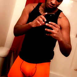 Final_Fantasy Model Pose in Orange and Black