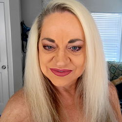 CannaQueen420: A Unique Blend of Fashion and Nature