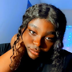 Mesmerizing Model AquarianBubbles from Durham, NC