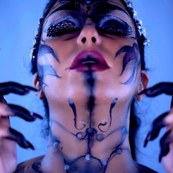 Makeup Artistry: Hoyam's Unique Transformative Skills