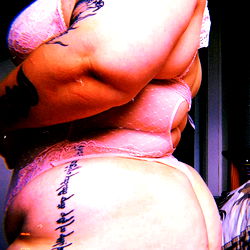 Model Image: Aries Downfall on OnlyFans