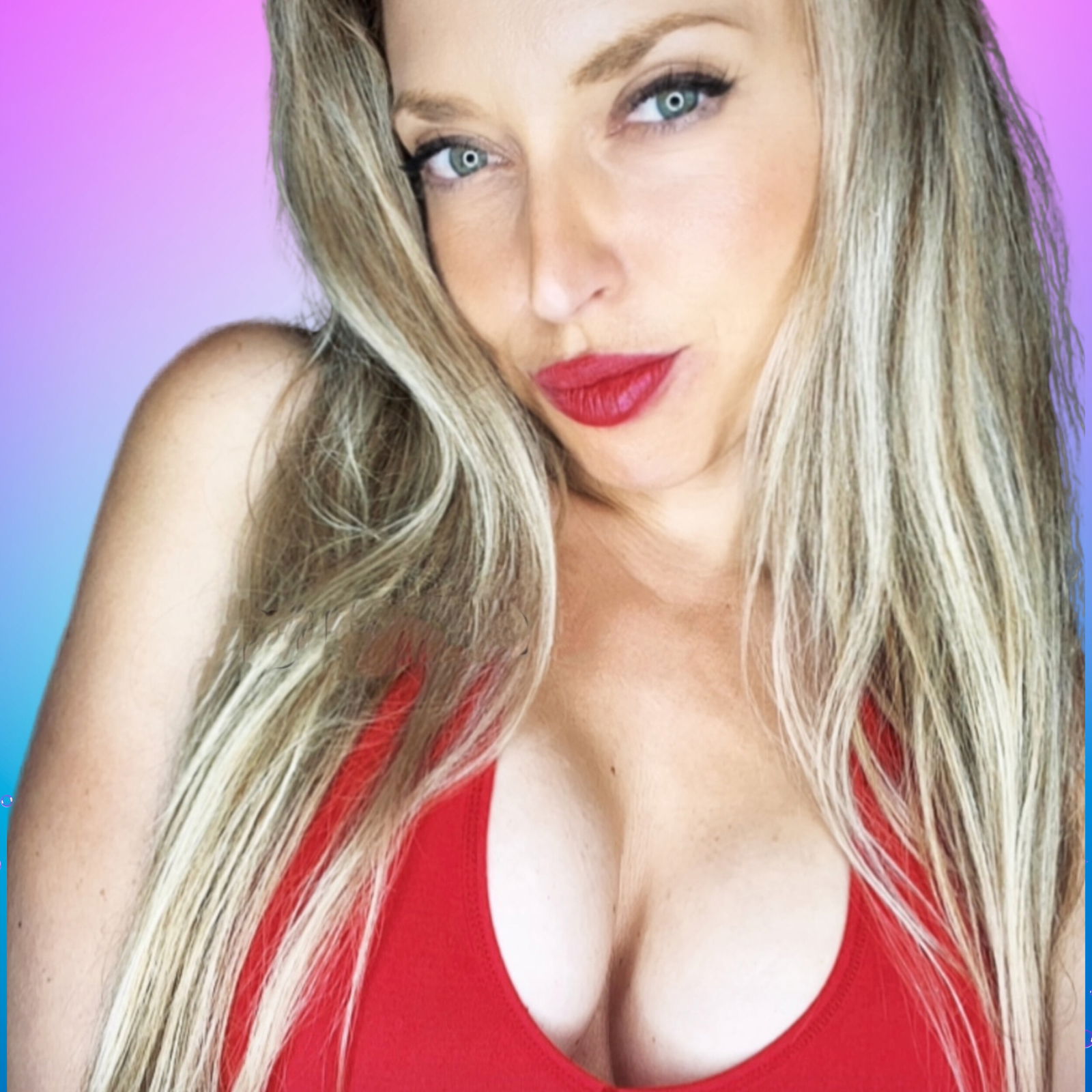 𝚂𝚌𝚊𝚛𝚕𝚎𝚝𝚝 𝙺𝚎𝚗𝚍𝚊𝚕𝚕 photo