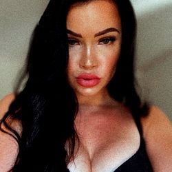 Aino, Onlyfans Model