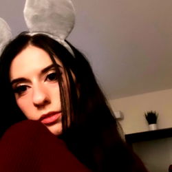 Model Photo with OnlyFans Tag