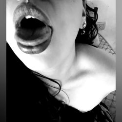 Model Flopi: Unique OnlyFans Moment