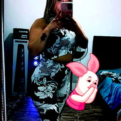 Fitness Model Pose for Instagram