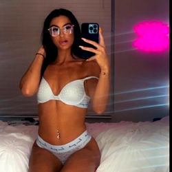 Izz, a Model on Onlyfans, Shares Exciting Photos