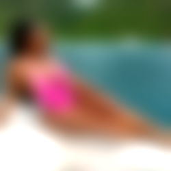 Laโญ๏ธYa photo