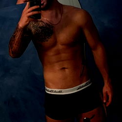 OnlyFans Model Sal21IT - Shirtless and Fit