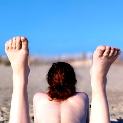 Onlyfans Model Showing Bare Feet in a Beach Scene