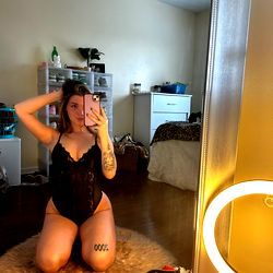 Alyssa's Elegant Boudoir Photoshoot