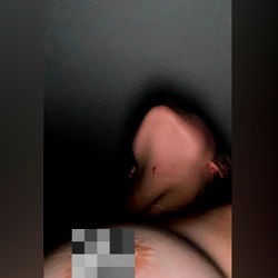 Intimate Scene in Amelie Baumhaus's Osnabrück