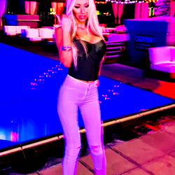 Tennessee Presley, OnlyFans Model, at a Poolside Party