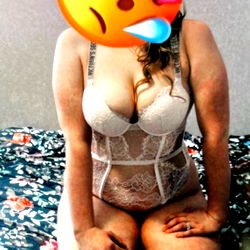 Model Queen A in a seductive pose