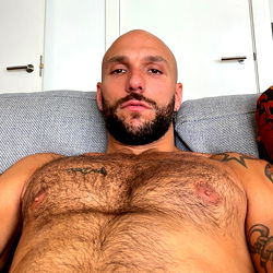 Hung Marcolino, London