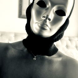 The frequency Is free photo