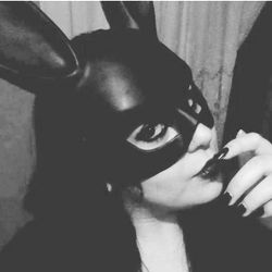 Ale's Bunnymask Selfie