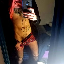 Matii, OnlyFans Model, Sharing Unique Content from Chile