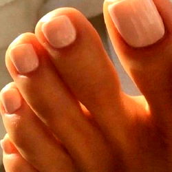 Beauty Ishername's Manicured Feet