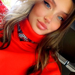 OnlyFans Model Deadlykitten in Red Hoodie