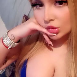 Alaniz OnlyFans Model