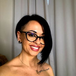 Candid Portrait of Christine, a 30-year-old model from Onlyfans