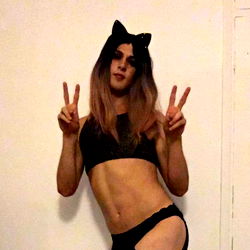 April Summer - OnlyFans Model