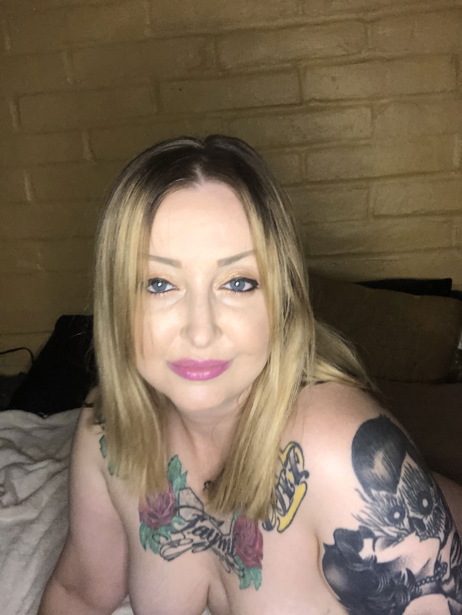 Sara Lonely 🌬🍃✨ photo